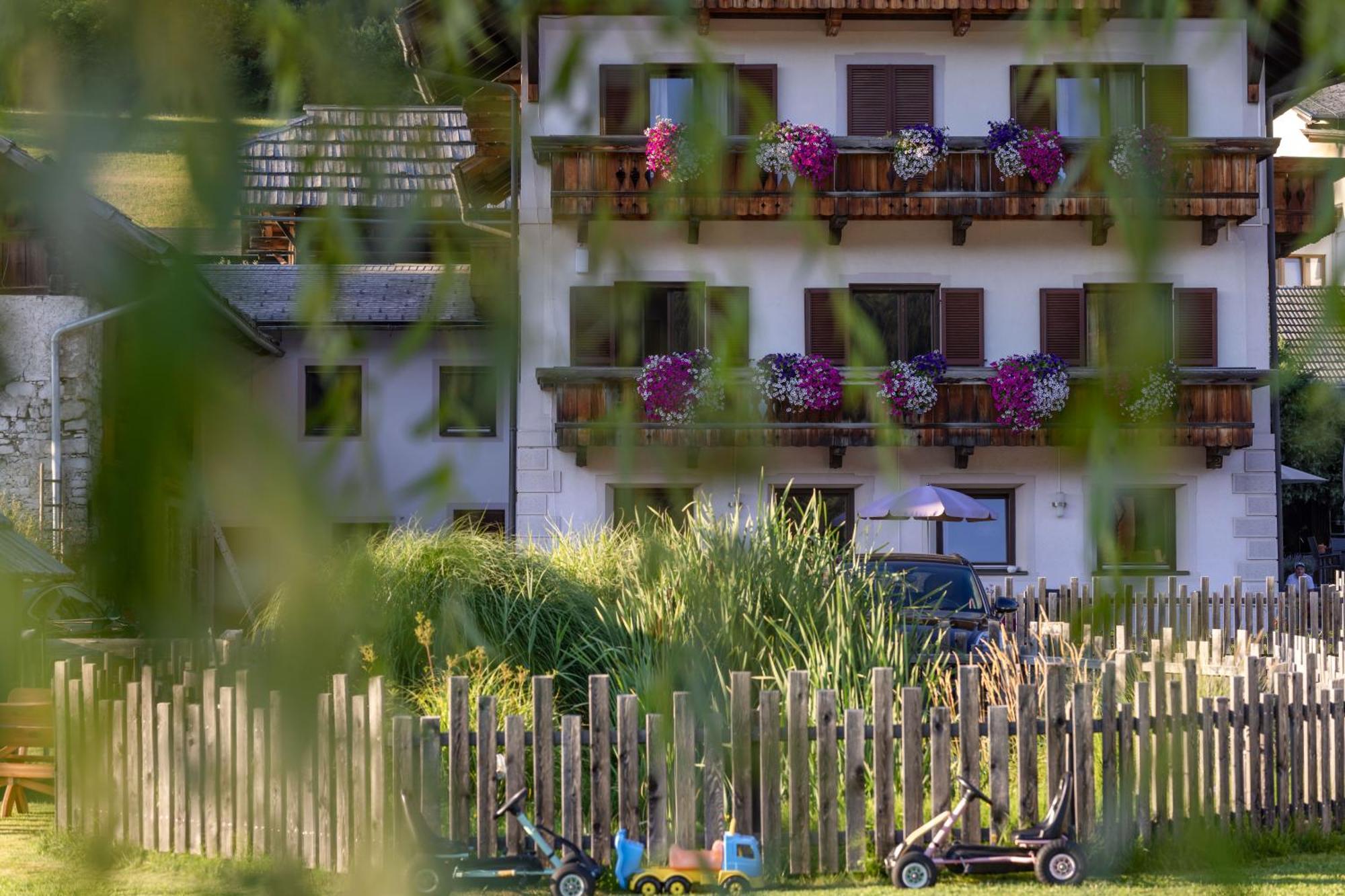 Ferienhof Hoffmann Hotel Вайсензее Екстериор снимка
